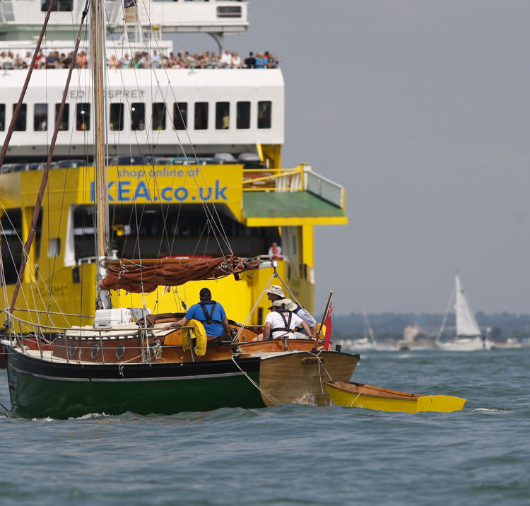 Two boats following colregs to prevent collision