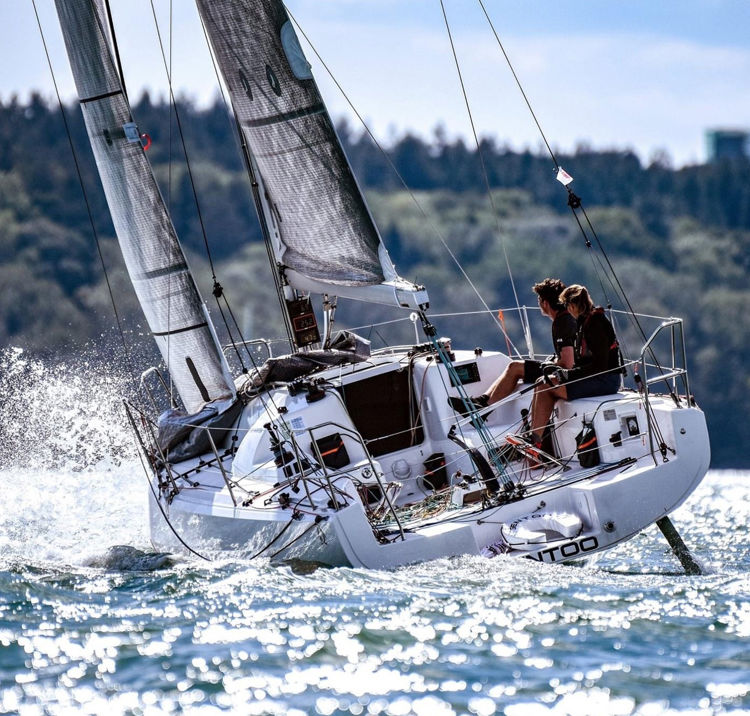 Offshore racing in larger boat