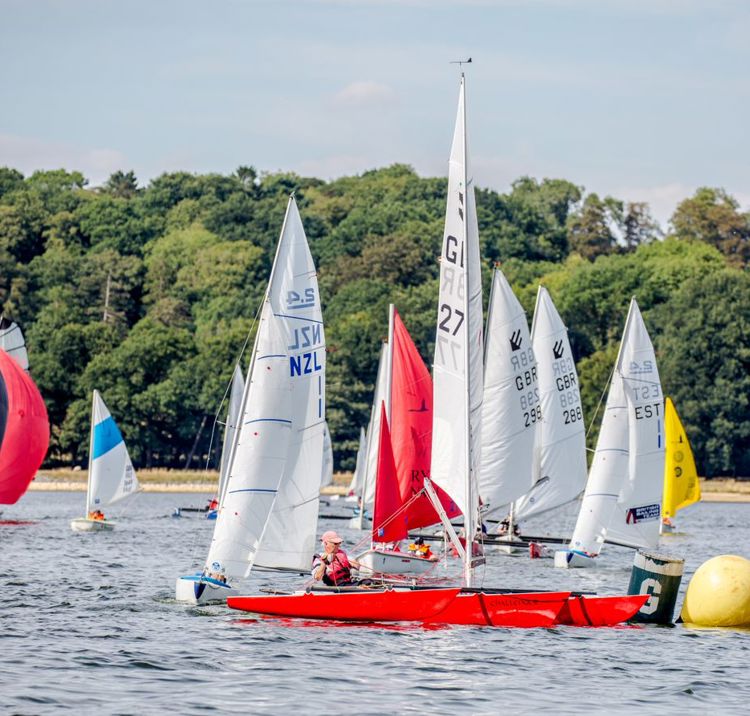 Dinghies preparing for race