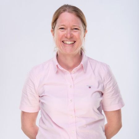 Portrait profile image of Sarah Marshall 